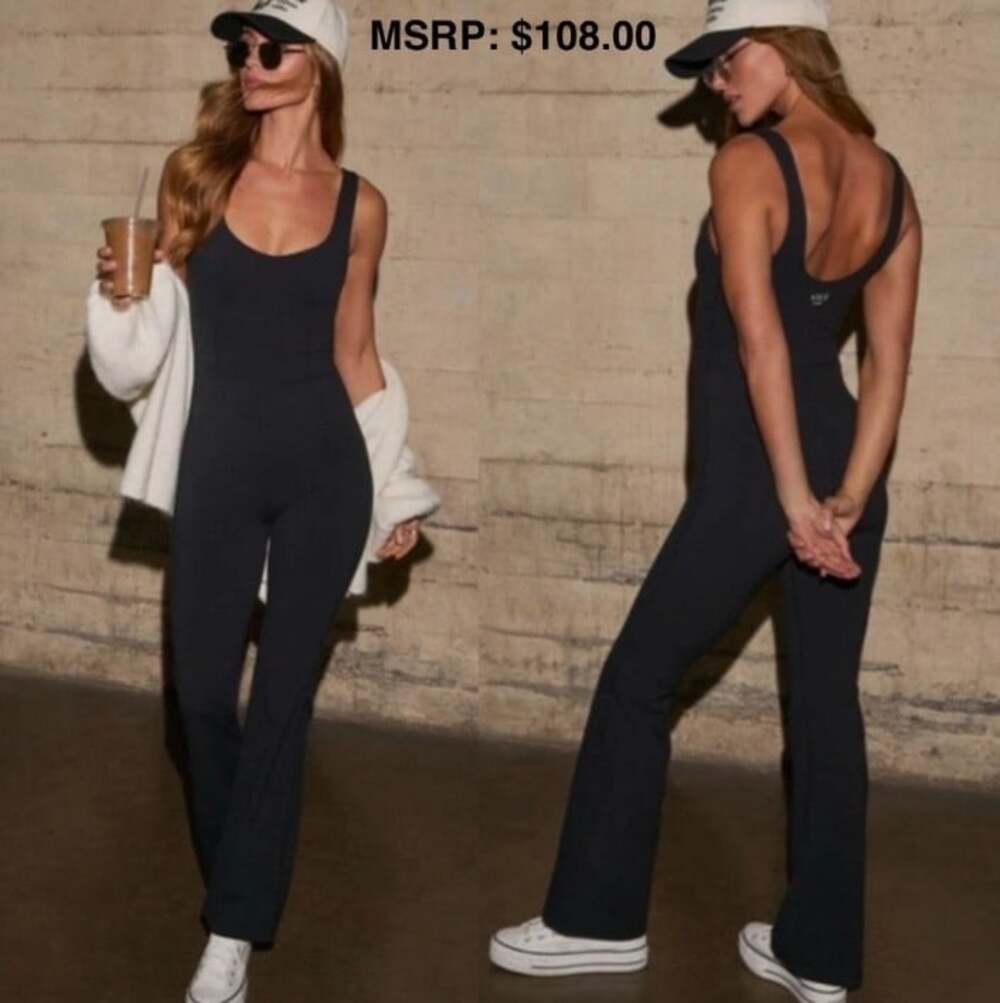 Wilo The Label Jumpsuit L Scoop Neck Flare Leg Bodysuit Ribbed Black Yoga Sporty